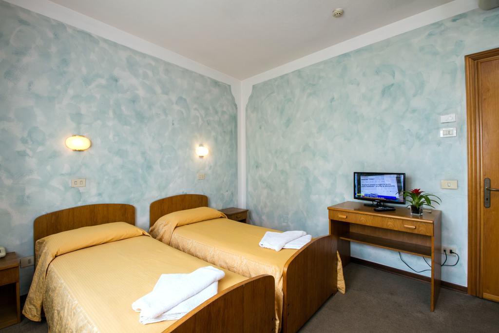 Albergo Ristorante Da Felice Loria Zewnętrze zdjęcie